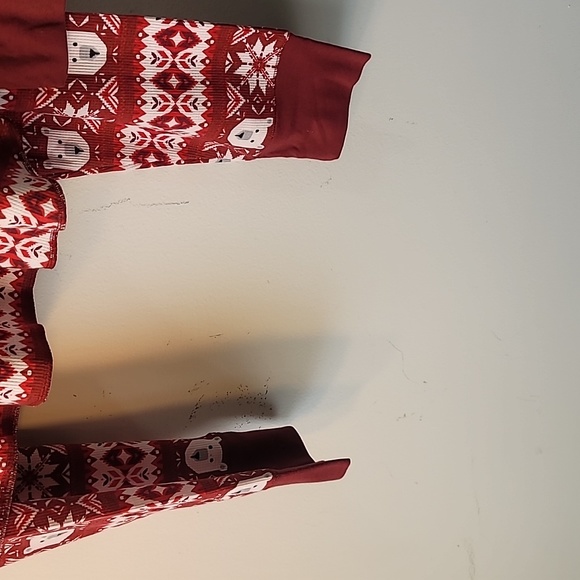Old Navy Pajama Set "Polar Bear Red" - Picture 4 of 4
